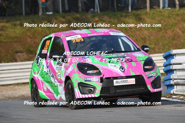 http://v2.adecom-photo.com/images//1.RALLYCROSS/2024/RALYYCROSS_MAYENNE_2024/FEMININE_FFSA_TWINGO/DIDELOT_Angelique/18A_6070.JPG