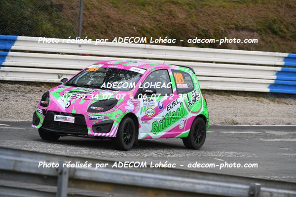 http://v2.adecom-photo.com/images//1.RALLYCROSS/2024/RALYYCROSS_MAYENNE_2024/FEMININE_FFSA_TWINGO/DIDELOT_Angelique/18A_7710.JPG