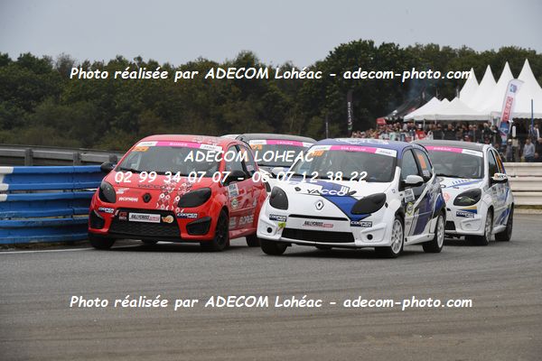 http://v2.adecom-photo.com/images//1.RALLYCROSS/2024/RALYYCROSS_MAYENNE_2024/FEMININE_FFSA_TWINGO/DREAN_Celia/18A_7224.JPG