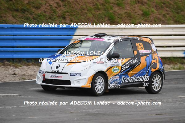 http://v2.adecom-photo.com/images//1.RALLYCROSS/2024/RALYYCROSS_MAYENNE_2024/FEMININE_FFSA_TWINGO/LEFRANCOIS_Marie/18A_7675.JPG