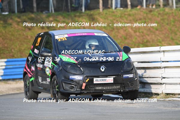 http://v2.adecom-photo.com/images//1.RALLYCROSS/2024/RALYYCROSS_MAYENNE_2024/FEMININE_FFSA_TWINGO/LOYER_Stephanie/18A_6068.JPG