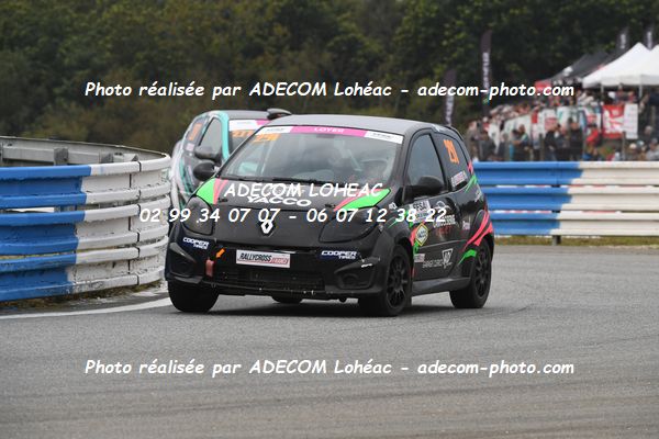 http://v2.adecom-photo.com/images//1.RALLYCROSS/2024/RALYYCROSS_MAYENNE_2024/FEMININE_FFSA_TWINGO/LOYER_Stephanie/18A_7149.JPG