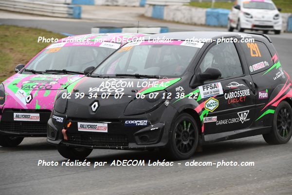 http://v2.adecom-photo.com/images//1.RALLYCROSS/2024/RALYYCROSS_MAYENNE_2024/FEMININE_FFSA_TWINGO/LOYER_Stephanie/18A_7729.JPG