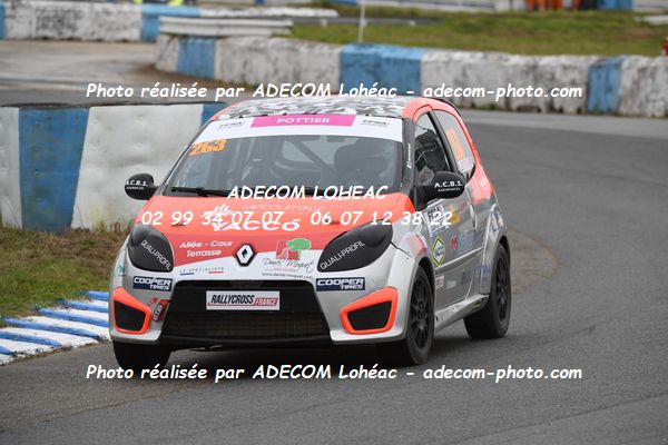http://v2.adecom-photo.com/images//1.RALLYCROSS/2024/RALYYCROSS_MAYENNE_2024/FEMININE_FFSA_TWINGO/POTTIER_Louna/18A_7703.JPG