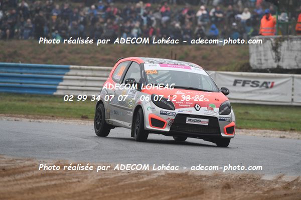 http://v2.adecom-photo.com/images//1.RALLYCROSS/2024/RALYYCROSS_MAYENNE_2024/FEMININE_FFSA_TWINGO/POTTIER_Louna/18A_8262.JPG