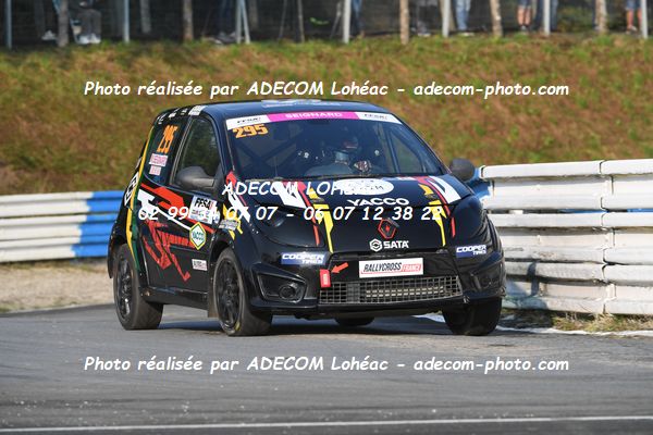 http://v2.adecom-photo.com/images//1.RALLYCROSS/2024/RALYYCROSS_MAYENNE_2024/FEMININE_FFSA_TWINGO/SEIGNARD_Melanie/18A_5998.JPG