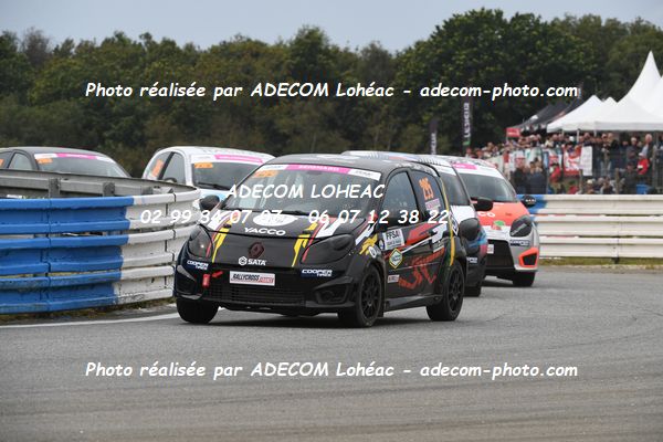 http://v2.adecom-photo.com/images//1.RALLYCROSS/2024/RALYYCROSS_MAYENNE_2024/FEMININE_FFSA_TWINGO/SEIGNARD_Melanie/18A_7164.JPG