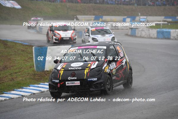 http://v2.adecom-photo.com/images//1.RALLYCROSS/2024/RALYYCROSS_MAYENNE_2024/FEMININE_FFSA_TWINGO/SEIGNARD_Melanie/18A_9422.JPG