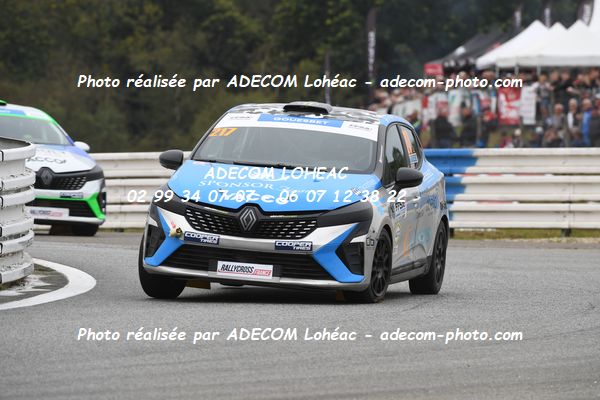 http://v2.adecom-photo.com/images//1.RALLYCROSS/2024/RALYYCROSS_MAYENNE_2024/JUNIOR_FFSA_CLIO/GOUESBET_Kelig/18A_7309.JPG