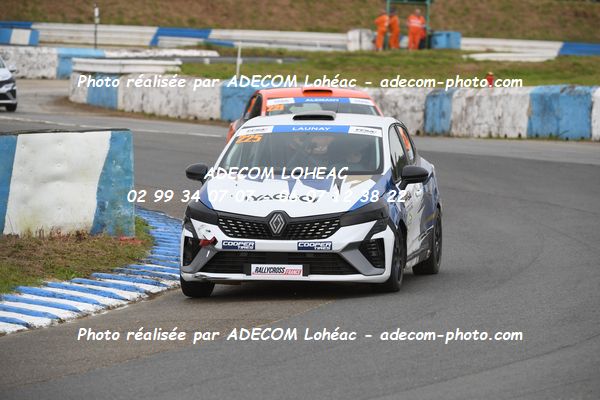http://v2.adecom-photo.com/images//1.RALLYCROSS/2024/RALYYCROSS_MAYENNE_2024/JUNIOR_FFSA_CLIO/LAUNAY_Chanel/18A_7880.JPG