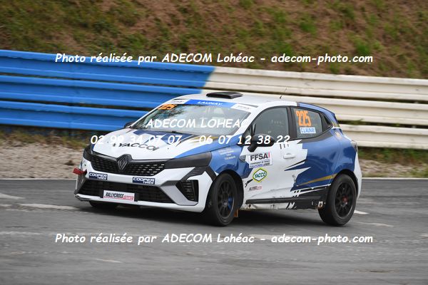 http://v2.adecom-photo.com/images//1.RALLYCROSS/2024/RALYYCROSS_MAYENNE_2024/JUNIOR_FFSA_CLIO/LAUNAY_Chanel/18A_7892.JPG