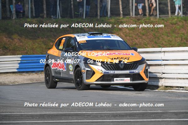 http://v2.adecom-photo.com/images//1.RALLYCROSS/2024/RALYYCROSS_MAYENNE_2024/JUNIOR_FFSA_CLIO/LUMET_Valentin/18A_6174.JPG
