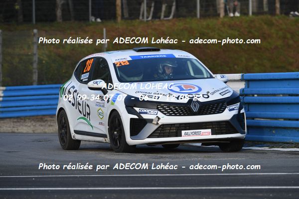 http://v2.adecom-photo.com/images//1.RALLYCROSS/2024/RALYYCROSS_MAYENNE_2024/JUNIOR_FFSA_CLIO/TARRIERE_Willem/18A_5552.JPG