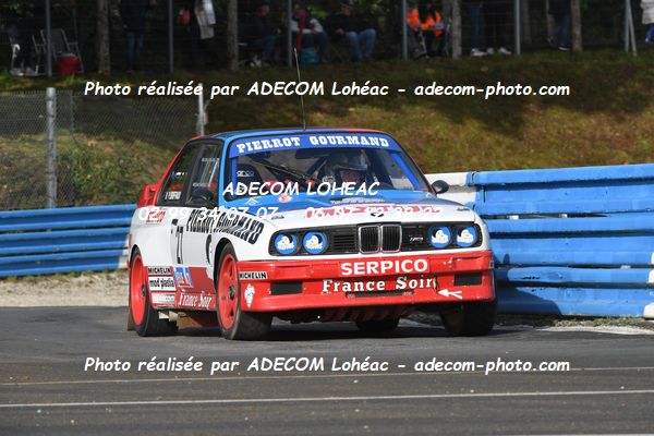 http://v2.adecom-photo.com/images//1.RALLYCROSS/2025/21_RALLYCROSS_MAYENNE_2025/LEGENDES/BRIFFAUD_Patrick/67A_0420.JPG