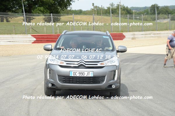 http://v2.adecom-photo.com/images//1.RALLYCROSS/2025/6_FESTIVAL_LEGEND_LOHEAC_2025/AMBIANCE_DIVERS/50E_7875.JPG