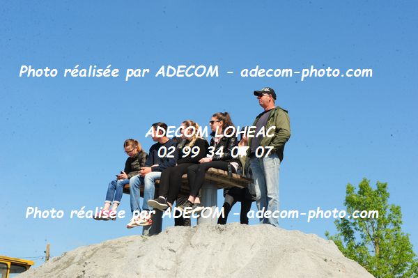 http://v2.adecom-photo.com/images//2.AUTOCROSS/2019/AUTOCROSS_ST_VINCENT_2019/AMBIANCE_DIVERS/40E_0065.JPG