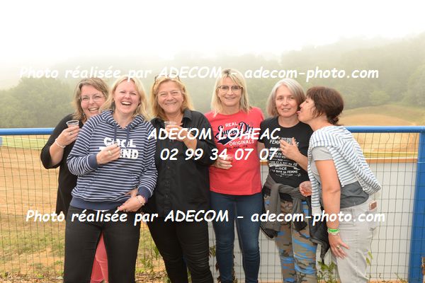 http://v2.adecom-photo.com/images//2.AUTOCROSS/2021/AUTOCROSS_AYDIE_2021/MAXI_TOURISME/MONIOT_Jacques/32E_0440.JPG