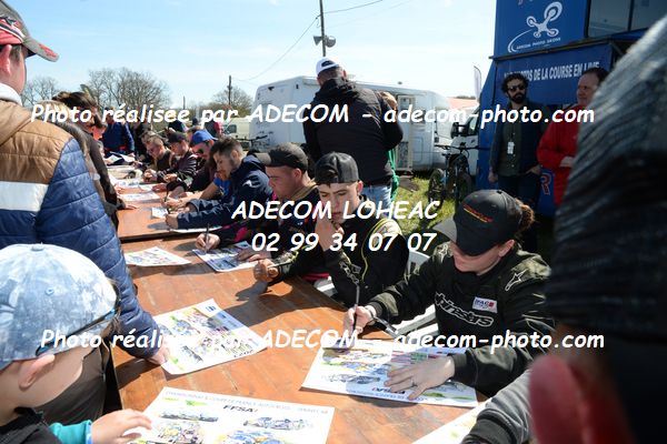 http://v2.adecom-photo.com/images//2.AUTOCROSS/2023/2_AUTOCROSS_MAURON_2023/AMBIANCE_DIVERS/22E_1601.JPG