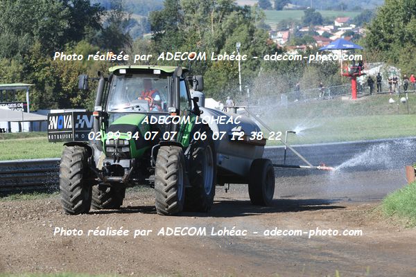 http://v2.adecom-photo.com/images//2.AUTOCROSS/2026/19_AUTOCROSS_ISSOIRE_2026/AMBIANCE_DIVERS/08A_0736.JPG