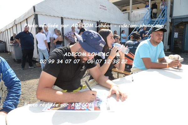 http://v2.adecom-photo.com/images//2.AUTOCROSS/2026/19_AUTOCROSS_ISSOIRE_2026/AMBIANCE_DIVERS/08E_9292.JPG