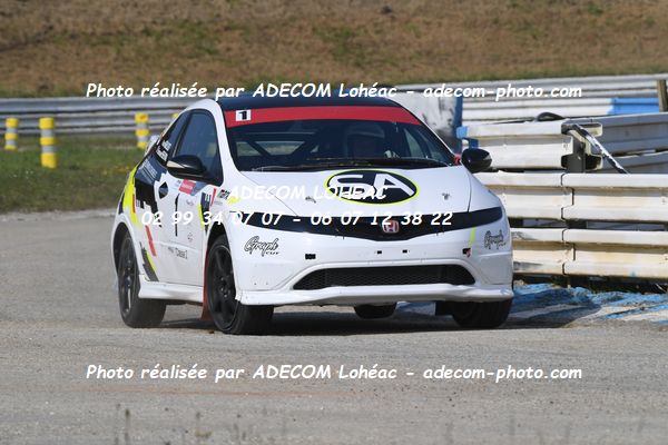 http://v2.adecom-photo.com/images//3.FOL'CAR/2023/FOL_CAR_MAYENNE_2023/GILLET_Axel_SEVIN_Samuel/30A_8880.JPG