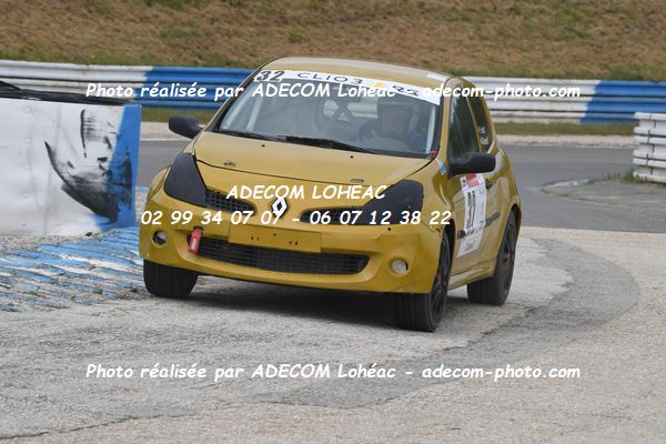 http://v2.adecom-photo.com/images//3.FOL'CAR/2023/FOL_CAR_MAYENNE_2023/GOSSET_Michael_LERAZ_Philippe/30A_8434.JPG