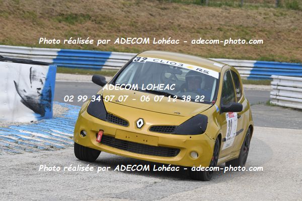 http://v2.adecom-photo.com/images//3.FOL'CAR/2023/FOL_CAR_MAYENNE_2023/GOSSET_Michael_LERAZ_Philippe/30A_8447.JPG