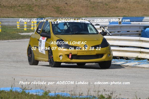 http://v2.adecom-photo.com/images//3.FOL'CAR/2023/FOL_CAR_MAYENNE_2023/GOSSET_Michael_LERAZ_Philippe/30A_8631.JPG