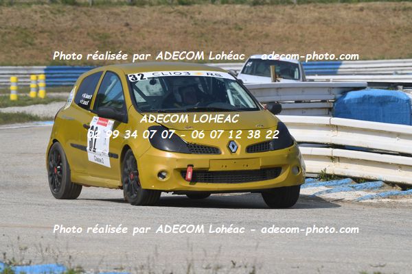 http://v2.adecom-photo.com/images//3.FOL'CAR/2023/FOL_CAR_MAYENNE_2023/GOSSET_Michael_LERAZ_Philippe/30A_8649.JPG