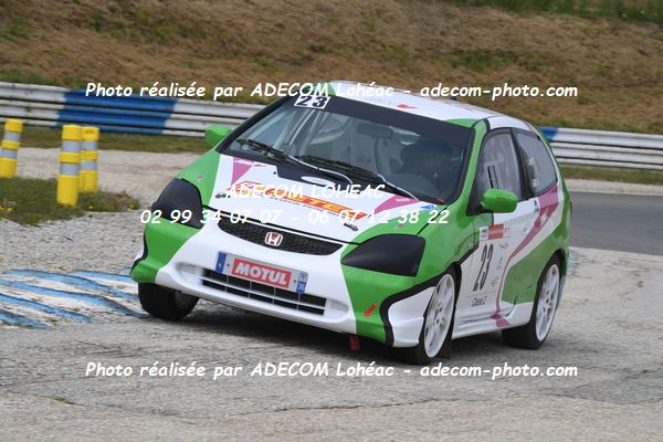 http://v2.adecom-photo.com/images//3.FOL'CAR/2023/FOL_CAR_MAYENNE_2023/LAMY_Ernest/30A_8556.JPG