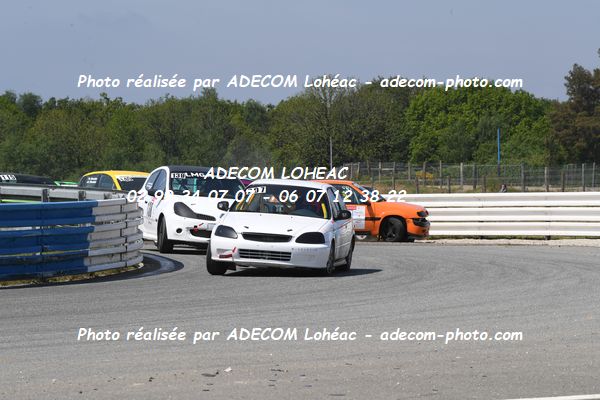 http://v2.adecom-photo.com/images//3.FOL'CAR/2023/FOL_CAR_MAYENNE_2023/NOURY_Julien/30A_0665.JPG