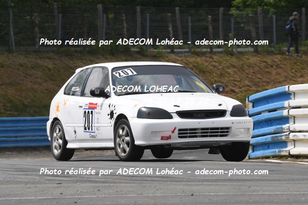 http://v2.adecom-photo.com/images//3.FOL'CAR/2023/FOL_CAR_MAYENNE_2023/NOURY_Julien/30A_8289.JPG