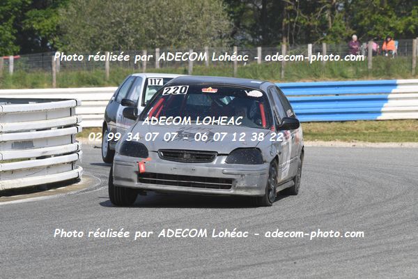 http://v2.adecom-photo.com/images//3.FOL'CAR/2023/FOL_CAR_MAYENNE_2023/ORAIN_Matthieu_LESAGE_Laurent/30A_0149.JPG