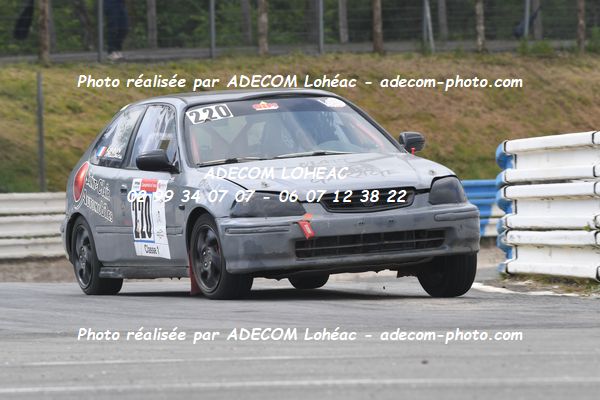 http://v2.adecom-photo.com/images//3.FOL'CAR/2023/FOL_CAR_MAYENNE_2023/ORAIN_Matthieu_LESAGE_Laurent/30A_7882.JPG