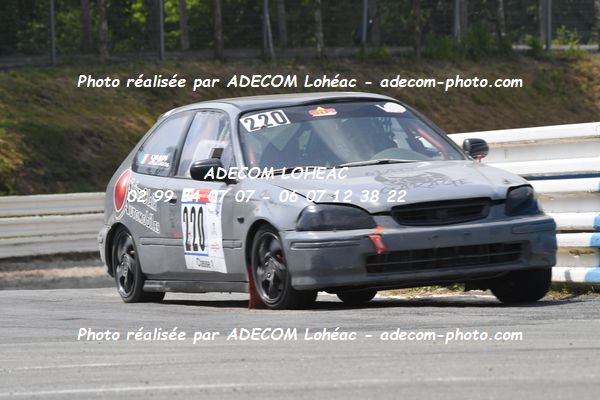 http://v2.adecom-photo.com/images//3.FOL'CAR/2023/FOL_CAR_MAYENNE_2023/ORAIN_Matthieu_LESAGE_Laurent/30A_8172.JPG