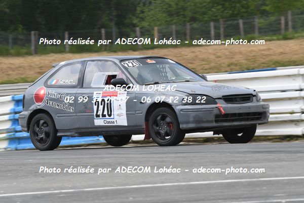 http://v2.adecom-photo.com/images//3.FOL'CAR/2023/FOL_CAR_MAYENNE_2023/ORAIN_Matthieu_LESAGE_Laurent/30A_8361.JPG