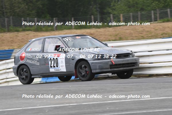 http://v2.adecom-photo.com/images//3.FOL'CAR/2023/FOL_CAR_MAYENNE_2023/ORAIN_Matthieu_LESAGE_Laurent/30A_8379.JPG