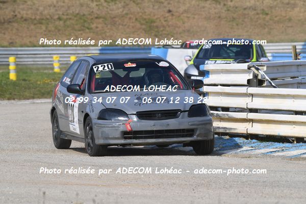 http://v2.adecom-photo.com/images//3.FOL'CAR/2023/FOL_CAR_MAYENNE_2023/ORAIN_Matthieu_LESAGE_Laurent/30A_8817.JPG