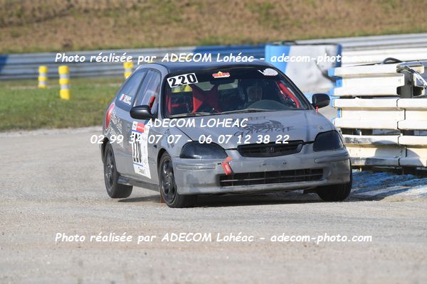 http://v2.adecom-photo.com/images//3.FOL'CAR/2023/FOL_CAR_MAYENNE_2023/ORAIN_Matthieu_LESAGE_Laurent/30A_9528.JPG