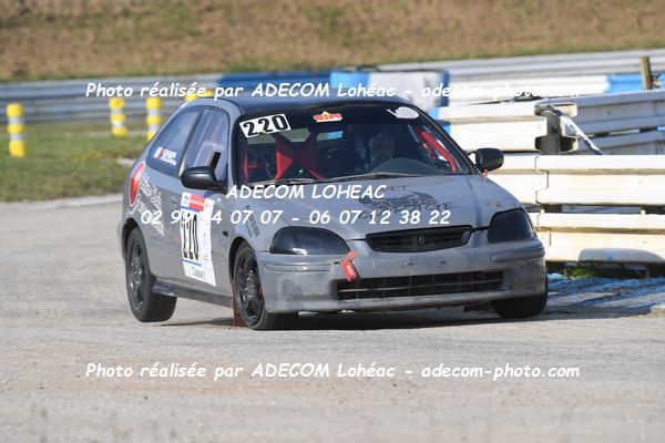 http://v2.adecom-photo.com/images//3.FOL'CAR/2023/FOL_CAR_MAYENNE_2023/ORAIN_Matthieu_LESAGE_Laurent/30A_9529.JPG