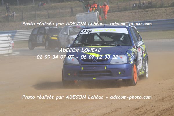 http://v2.adecom-photo.com/images//3.FOL'CAR/2023/FOL_CAR_MAYENNE_2023/PETIOT_Jean_Christophe/30A_0278.JPG