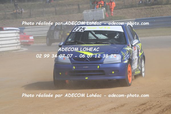 http://v2.adecom-photo.com/images//3.FOL'CAR/2023/FOL_CAR_MAYENNE_2023/PETIOT_Jean_Christophe/30A_0279.JPG