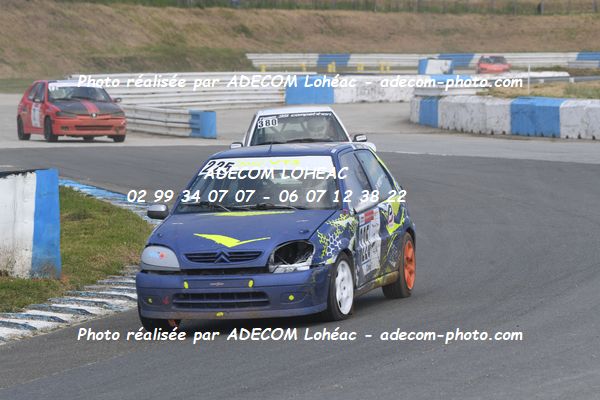 http://v2.adecom-photo.com/images//3.FOL'CAR/2023/FOL_CAR_MAYENNE_2023/PETIOT_Jean_Christophe/30A_0822.JPG