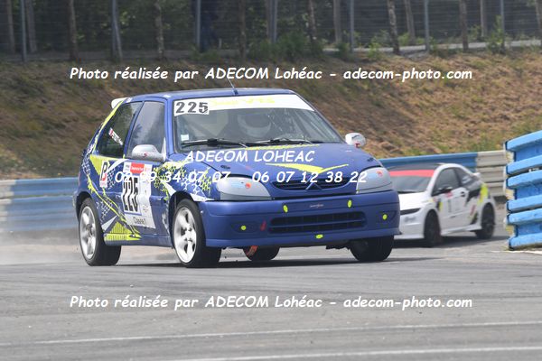 http://v2.adecom-photo.com/images//3.FOL'CAR/2023/FOL_CAR_MAYENNE_2023/PETIOT_Jean_Christophe/30A_7391.JPG