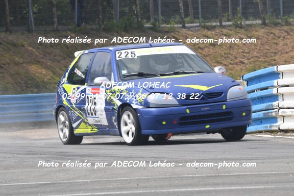 http://v2.adecom-photo.com/images//3.FOL'CAR/2023/FOL_CAR_MAYENNE_2023/PETIOT_Jean_Christophe/30A_7392.JPG