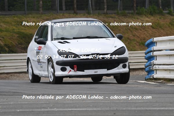 http://v2.adecom-photo.com/images//3.FOL'CAR/2023/FOL_CAR_MAYENNE_2023/POUDEROUX_Xavier/30A_7753.JPG