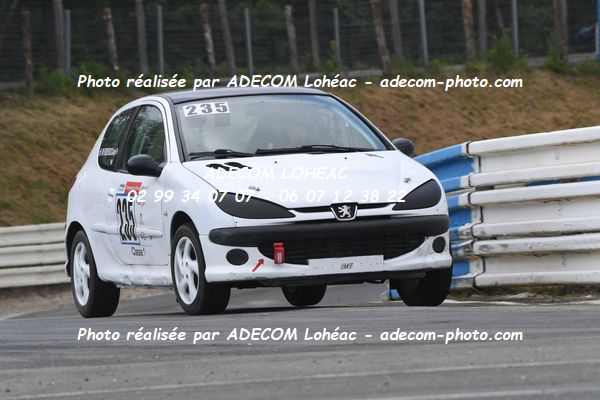 http://v2.adecom-photo.com/images//3.FOL'CAR/2023/FOL_CAR_MAYENNE_2023/POUDEROUX_Xavier/30A_7800.JPG