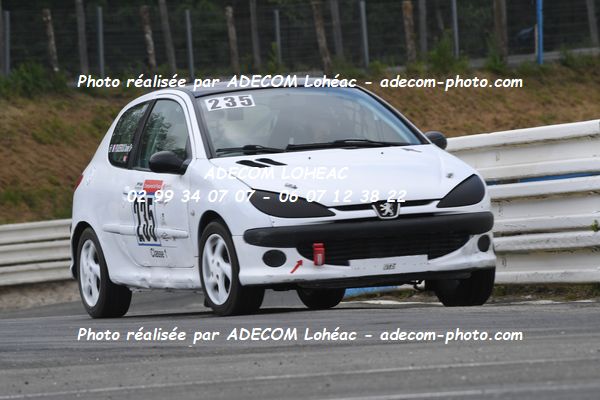 http://v2.adecom-photo.com/images//3.FOL'CAR/2023/FOL_CAR_MAYENNE_2023/POUDEROUX_Xavier/30A_7801.JPG