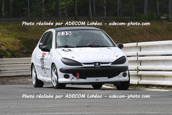 http://v2.adecom-photo.com/images//3.FOL'CAR/2023/FOL_CAR_MAYENNE_2023/POUDEROUX_Xavier/30A_7949.JPG