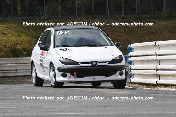 http://v2.adecom-photo.com/images//3.FOL'CAR/2023/FOL_CAR_MAYENNE_2023/POUDEROUX_Xavier/30A_7971.JPG